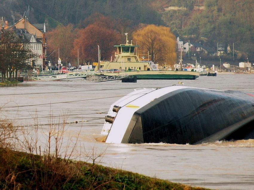 Schiff gesunken St Goarhausen Loreley P011.jpg